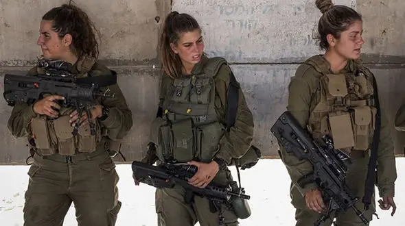 وحشت و فرار سربازان صهیونیست از موشک‌های حماس + فیلم