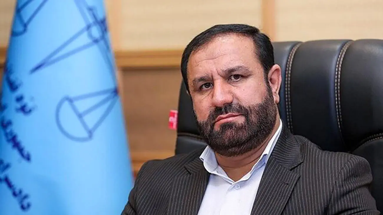 برخورد قانونی قاطع با باندهاى فساد، قاچاق و تولید پوشاک مروج فرهنگ غربى