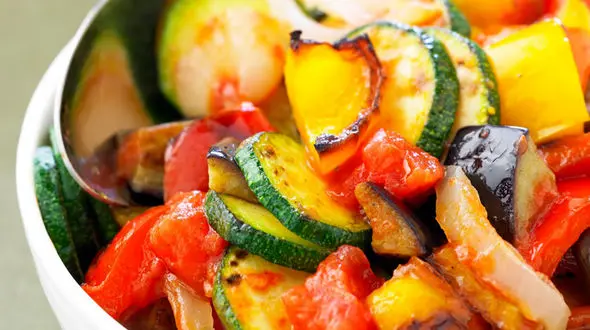 سبزیجات خام بخوریم یا پخته؟