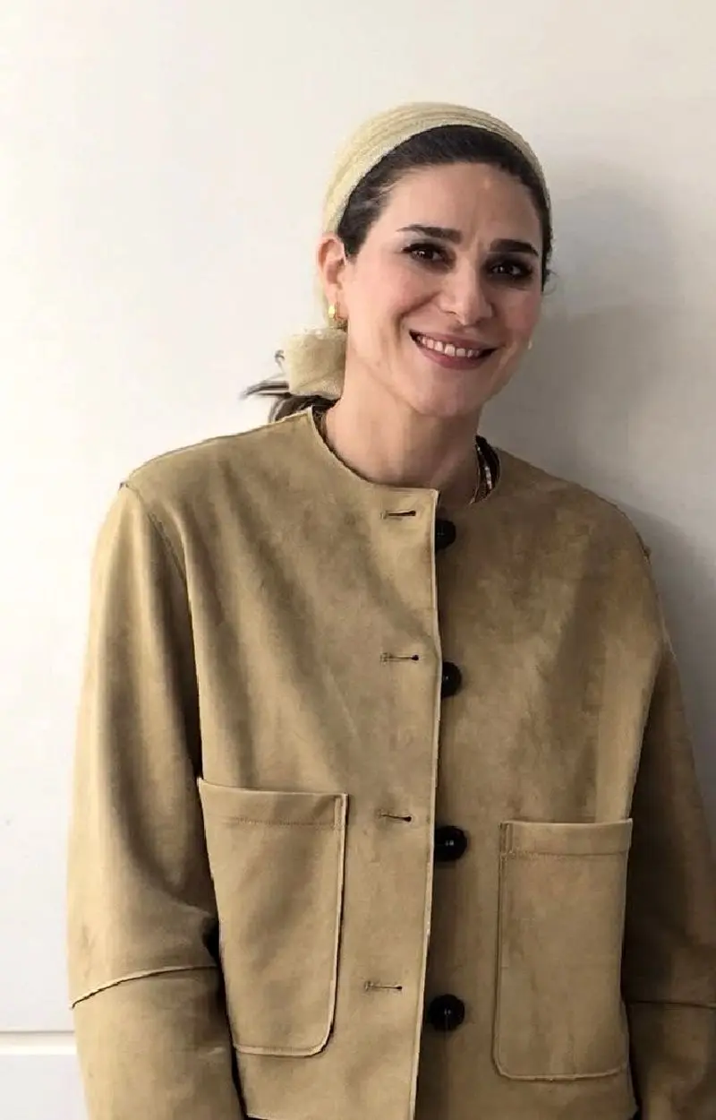 استایل پاییزی سحر دولتشاهی با کت جیر 1