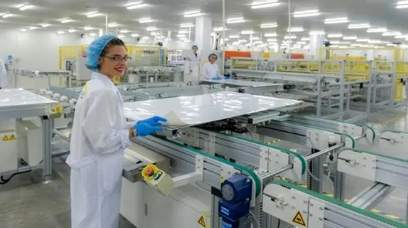 مسئولان زنگ خطر اقتصاد را بشنوند/ اقتصاد ایران نیازمند تغییر روند صنعت و توجه فوری به انرژی سبز 