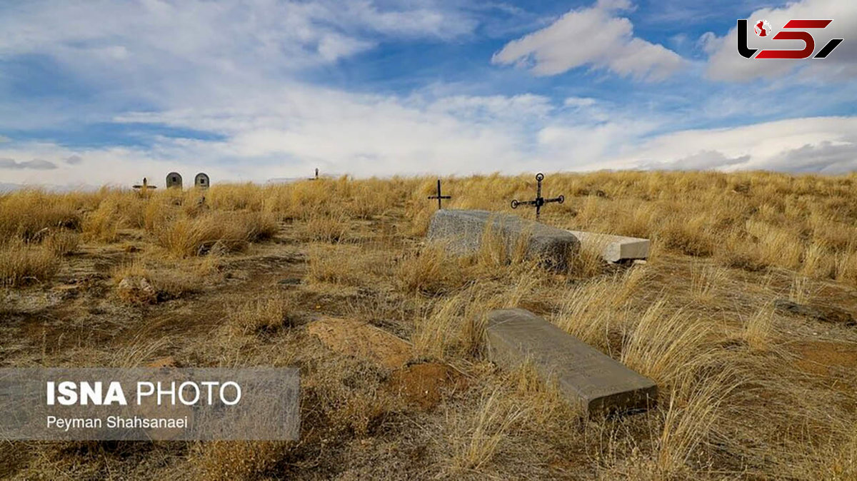 ببینید / عکس های جالب از قبرستان روستای ارمنی نشین در اصفهان