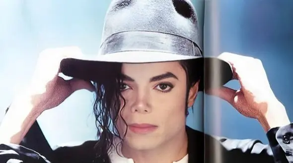 جعفر جکسون جانشین عمویش مایکل جکسون می شود/طرفداران مایکل جکسون برای تماشای فیلم بیوگرافی این خواننده باید تا سال 2026 میلادی صبر کنند.