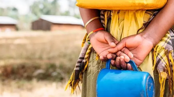 اپیدمی بیماری های عفونی زنان با گرم شدن هوا در بلوچستان/نظام بهداشت به وظایف خود در سیستان و بلوچستان عمل نکرده است