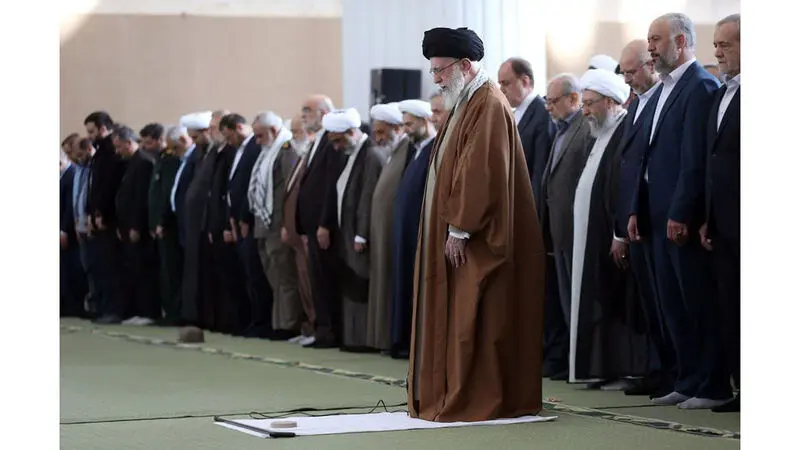 حضرت آیت الله خامنه‌ای ، امروز (دوشنبه۱۱ فروردین ۱۴۰۴) در خطبه نماز عید سعید فطر 