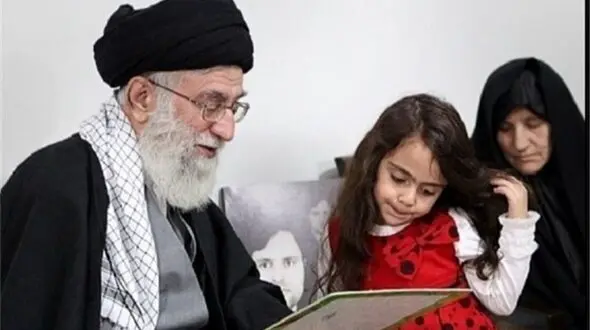 فیلم / پیام قابل‌تامل و به زبانِ انگلیسیِ آرمیتا، دختر شهید داریوش رضایی‌نژاد: سن من از تعداد گلوله‌هایی که به پدرم شلیک شد، کمتر بود... 