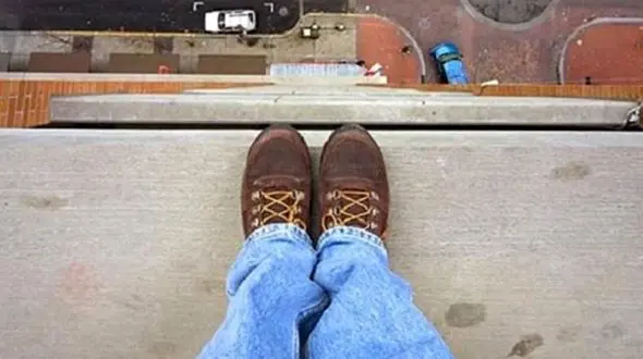 تصمیم به مرگ دختر جوان ! /   پلیس مهدیشهر فرشته نجات شد + عکس