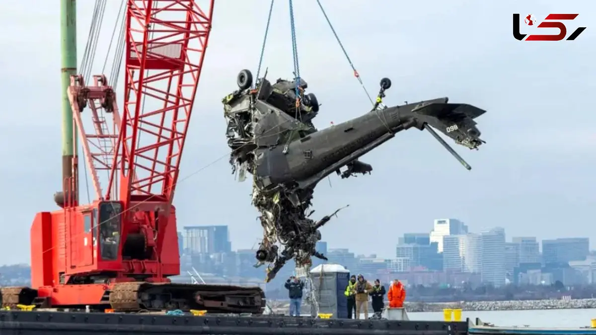 اعتراف دولت آمریکا به سهل‌انگاری در تصادف هلیکوپتر و هواپیما که منجر به کشته شدن ۶۷ نفر شد