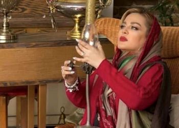 عکس ها / نگاهی به چیدمان متفاوت و لوکس و رنگارنگ خانه«بهاره رهنما» / از دکور عهد بوقی تا میلمان مدری و تابلوهای خاص ....