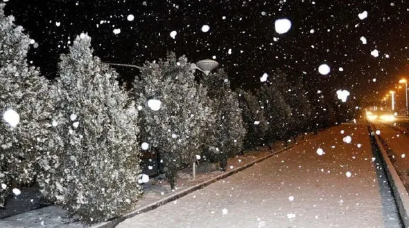 48 ساعت فعالیت سامانه بارشی قوی در نیمه غربی و شمالی کشور/ کوهنوردی مخاطره‌آمیز  ممنوع

