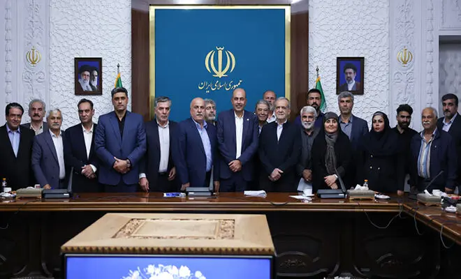 عملکرد رانندگان در جنگ 40روزه جلوه‌ای از تعهد و مسئولیت‌پذیری ملی بود/ تدوین سازوکار واگذاری تأمین اقلام مصرفی و نیازهای ناوگان به انجمن‌های صنفی در دستور کار دولت
