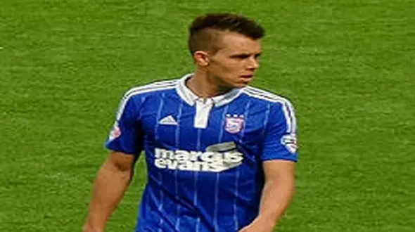 هواپیمای اختصاصی برای بازیکن تیم ملی که می خواست نوزاد تازه متولد شده اش را ببیند + عکس