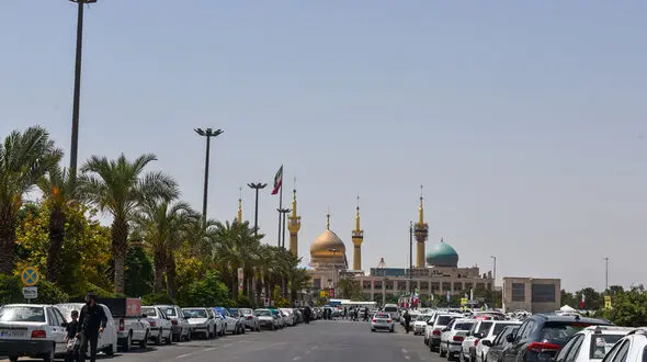 آستان مقدس امام خمینی(س) در کنار زائران مراسم بدرقه و تشییع امام قائد شهید