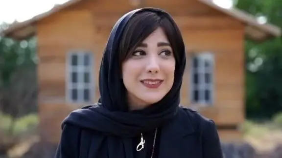 شعر بی‌همتا و دلی با صدای دلنواز باران نیکراه/ سینه ام دکان عطاری است/ سینه ام دکان عطاری است دردت چیست ؟...