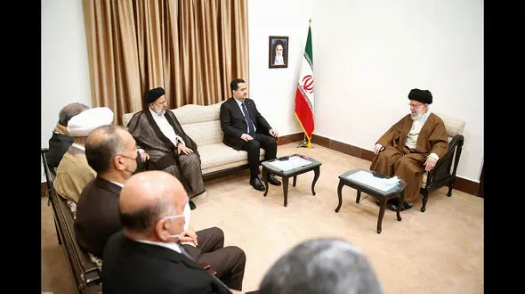 رهبر معظم انقلاب در دیدار با نخست وزیر عراق : امنیت عراق امنیت ایران است 