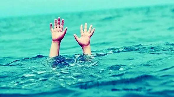 مرگ مرموز کودک 2 ساله در جوی آب / پلیس وارد عمل شد