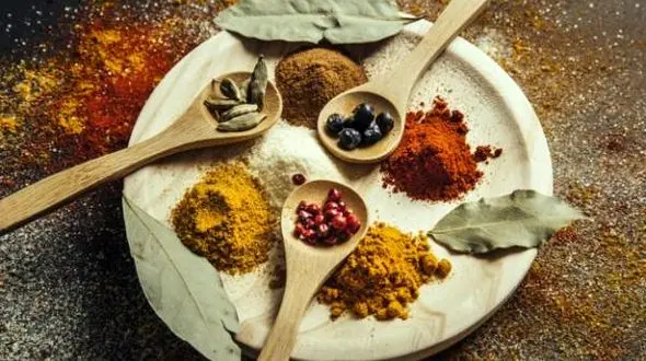 ادویه های لاغر کننده چربی شکم و پهلو