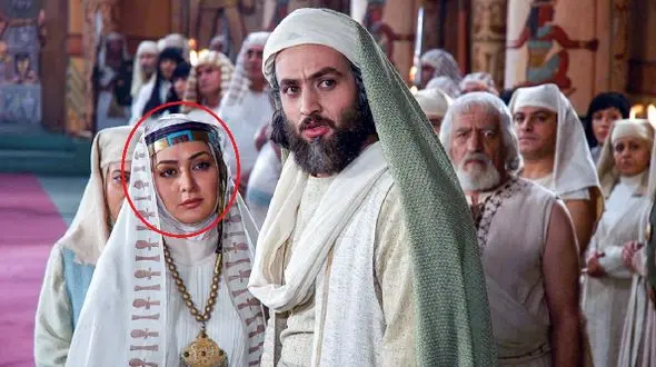 تغییر چهره عجیب و غریب و جنجالی الهام حمیدی در کنار حیوان خانگیش! / 24 سال بعد از سریال یوسف پیامبر