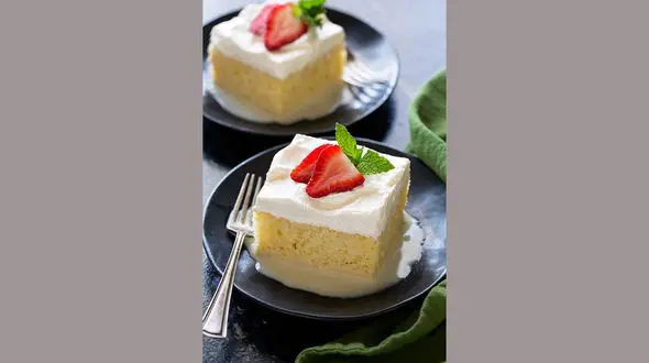 عصرانه ای خوشمزه به نام کیک سه شیر + دستور تهیه