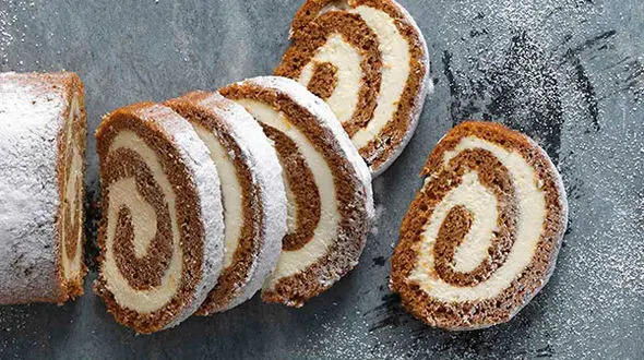 رولت گردو مناسب برای وعده عصرانه + دستور تهیه