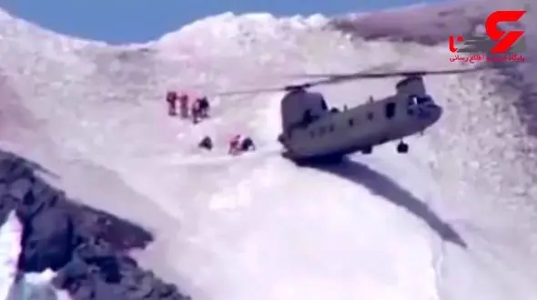 فرود دیدنی خلبان هلیکوپتر در قله کوهستان +فیلم 