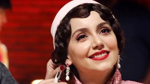 عکس| سفر در زمان؛ «مریم و شیرین» در حال مچ اندازی در پشت صحنه سریال تاسیان؛ سال 1403