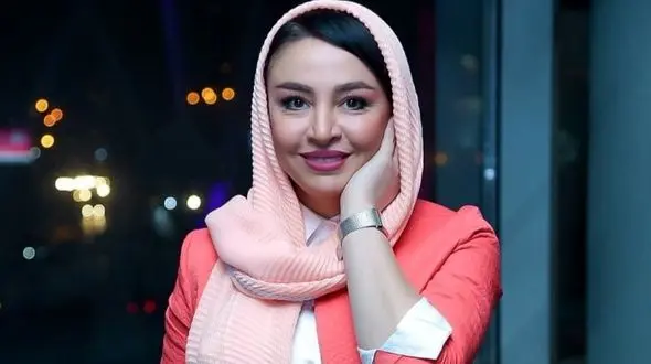 عکس | تصویری قدیمی از دوران کودکی همسر جواد عزتی!