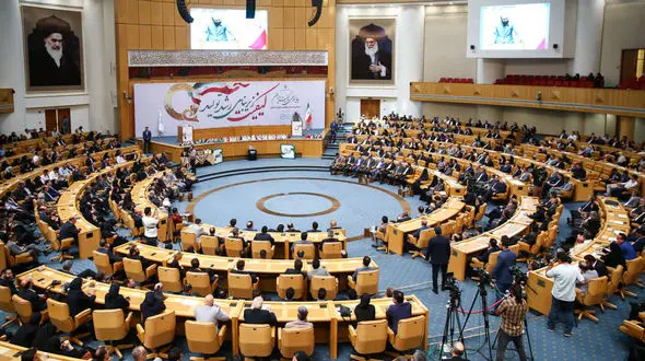 اعطای هزار نشان حلال به محصولات ایرانی / رئیس سازمان ملی استاندارد: قانون برای خودروسازان فصل الخطاب است