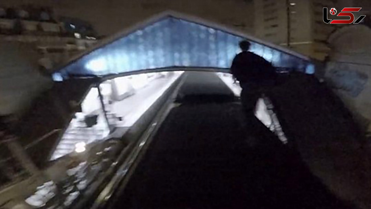 ماجراجویی خطرناک چند نوجوان روی سقف قطار مترو+فیلم 