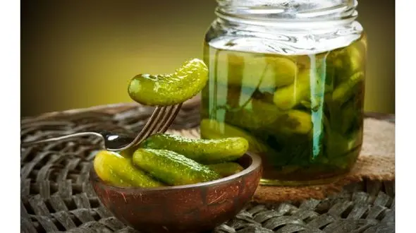 بیماری ها را با آب خیارشور ضربه فنی کنید