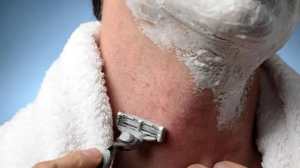 عوارض استفاده از تیغ