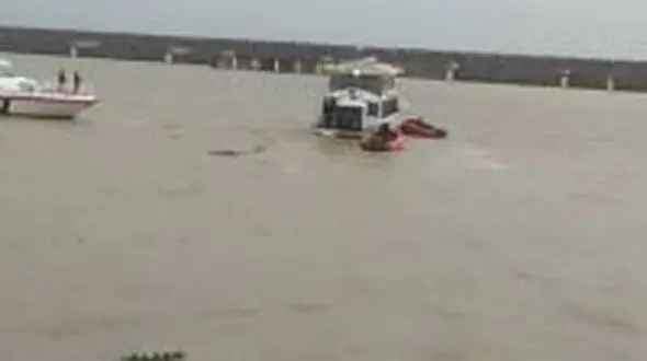  نجات ۲۰ نفر مسافر شناور تفریحی/به همراه جزییات حادثه