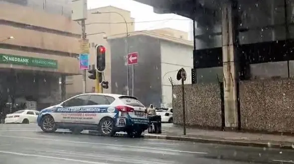 ببینید / بارش کم سابقه برف در آفریقای جنوبی + فیلم