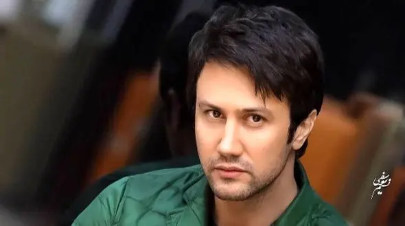 یادی کنیم از دوردور عاشقانه و نامزدبازی شاهرخ استخری با همسرش در ماشین لاکچری‌اش