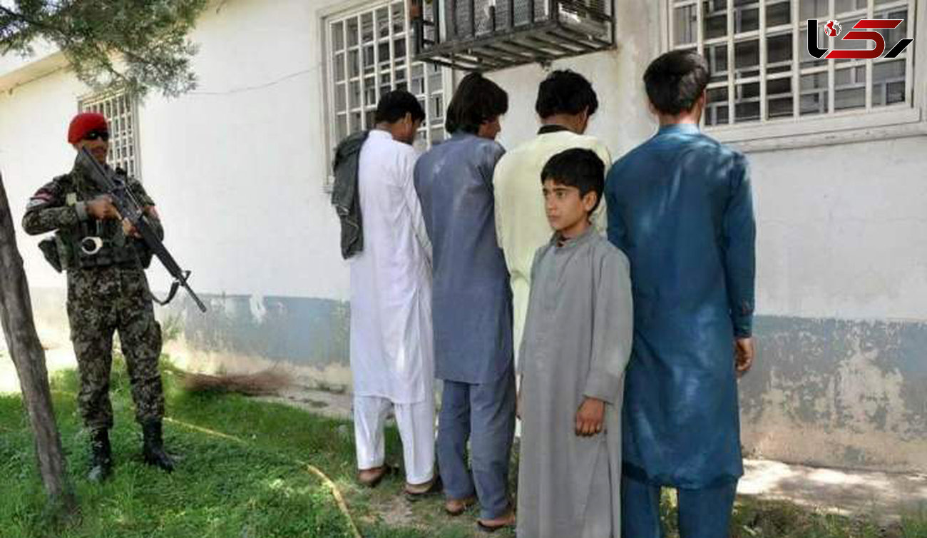 نجات کودک 11 ساله از چنگال 7 تبهکار افغان + عکس 