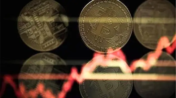 سقوط قیمت بیت‌کوین به زیر 42 هزار دلار