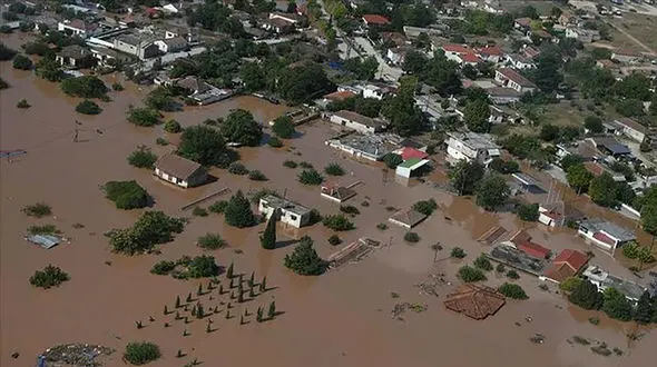 هشدار آب منطقه‌ای تهران: اطراف رودخانه ها اتراق نکنید