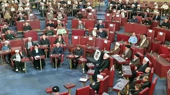 موحدی کرمانی رئیس سنی مجلس خبرگان رهبری شد