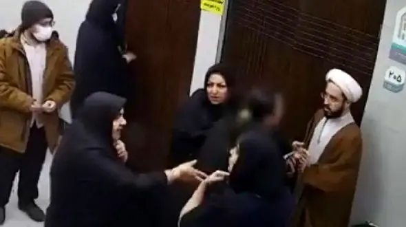 طلبه  ۲-۳ مرتبه به زن بی‌حجاب تذکر داده اما او ....بازی می کنه/ زن هتاک، مادر کودک در فیلم نبوده و خاله‌ اوست