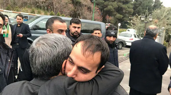 عکس امروز فرزند سردار شهید سلیمانی در آغوش احمدی‌نژاد 