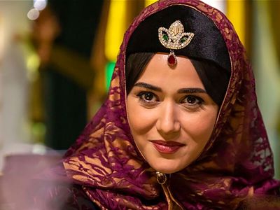 فیلم آواز باشکوه سون بند با بازی زیبای پریناز ایزدیار ! /  نه ایکه عاشقی حال خوشی نیست ! + موزیک ویدیو