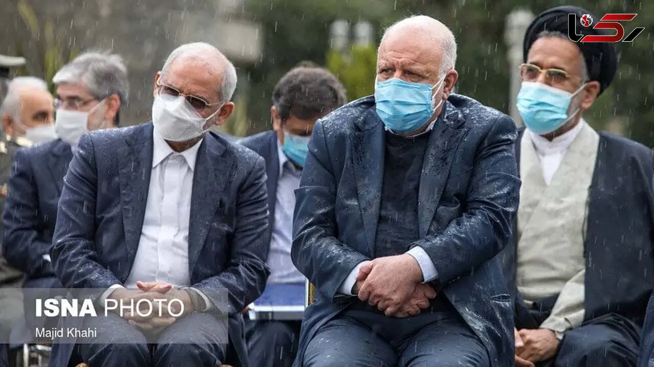 عکس های عجیب از وزاری روحانی زیر باران / مگر اینجا پادگان است! 