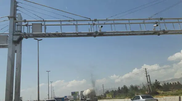 چراغ‌های عوارضی اتوبان هشتگرد هم خاموش شدند