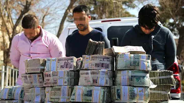 دزدان جنجالی خودروی حمل  پول بانک در آستانه محاکمه+عکس