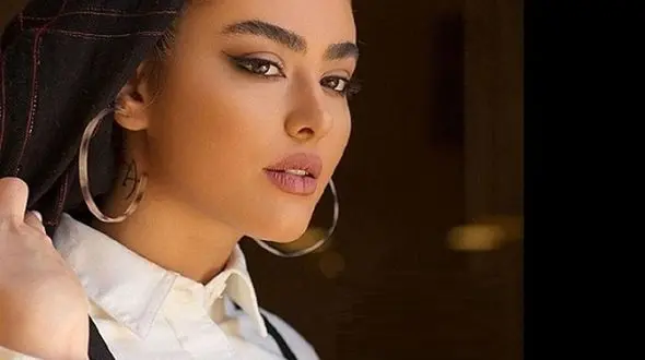 عجیب ترین تصمیم  ریحانه پارسا / بازگشت با حجاب کامل به ایران !