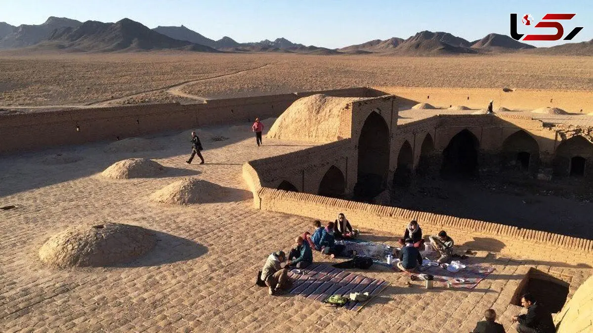 270 مسافر نوروزی در کویر مرنجاب گم شدند / آنان مسافر 8 اتوبوس بودند