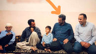 
دلجویی ضارب کودک افغان از او و خانواده‌اش +عکس
