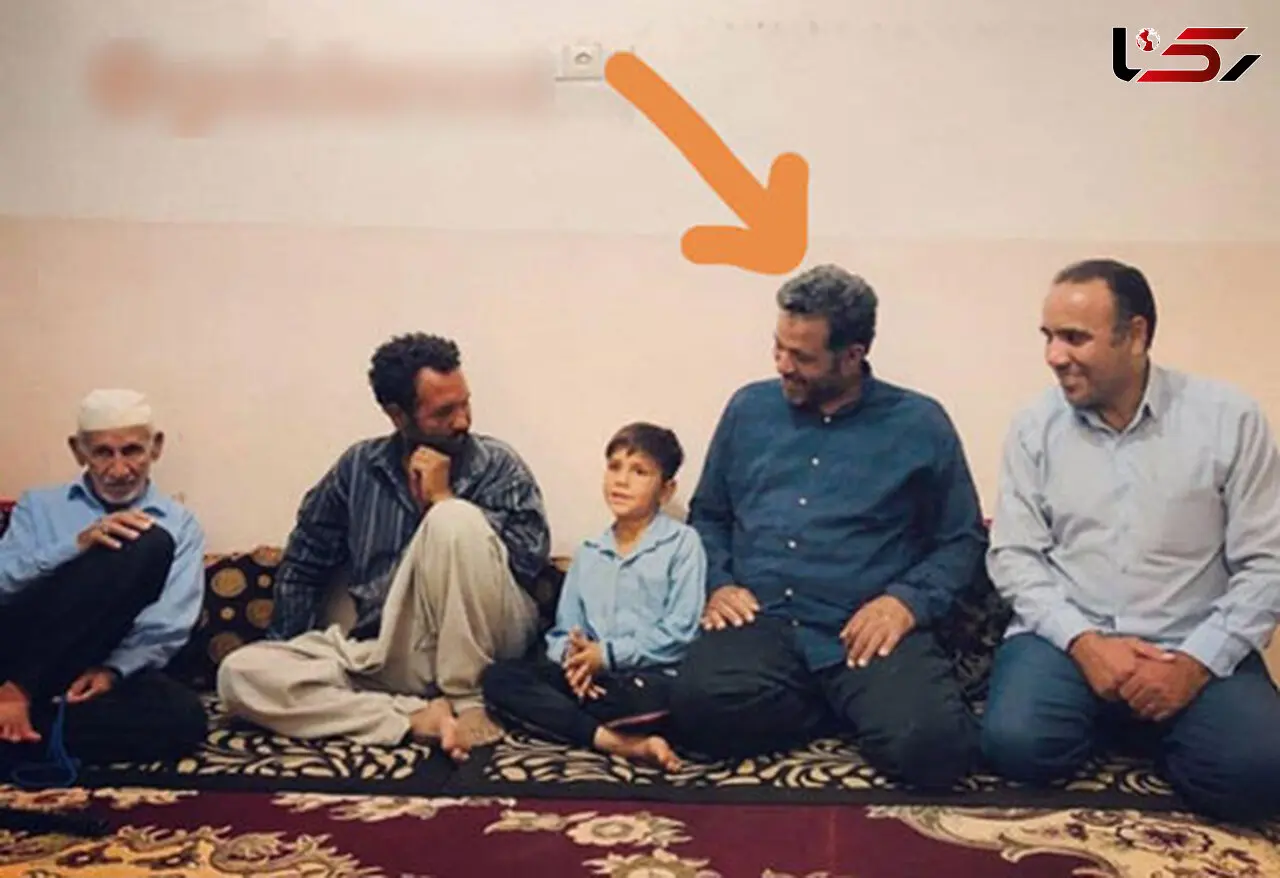 
دلجویی ضارب کودک افغان از او و خانواده‌اش +عکس
