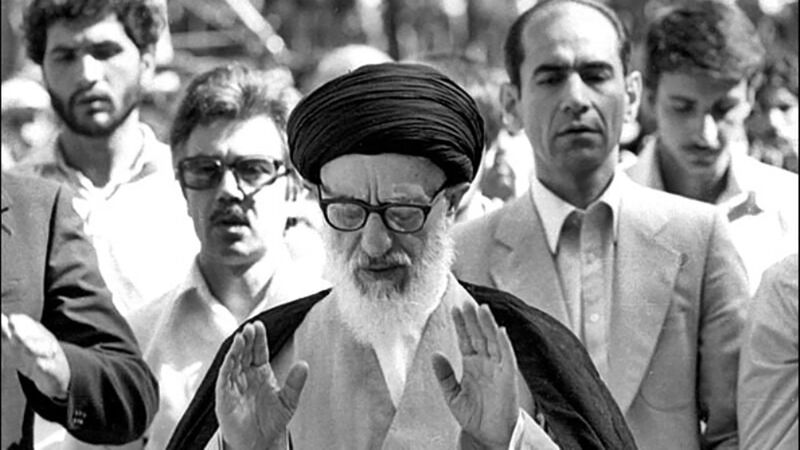 برگی از زندگی آیت الله سید محمود طالقانی - اولین نماز جمعه تهران 