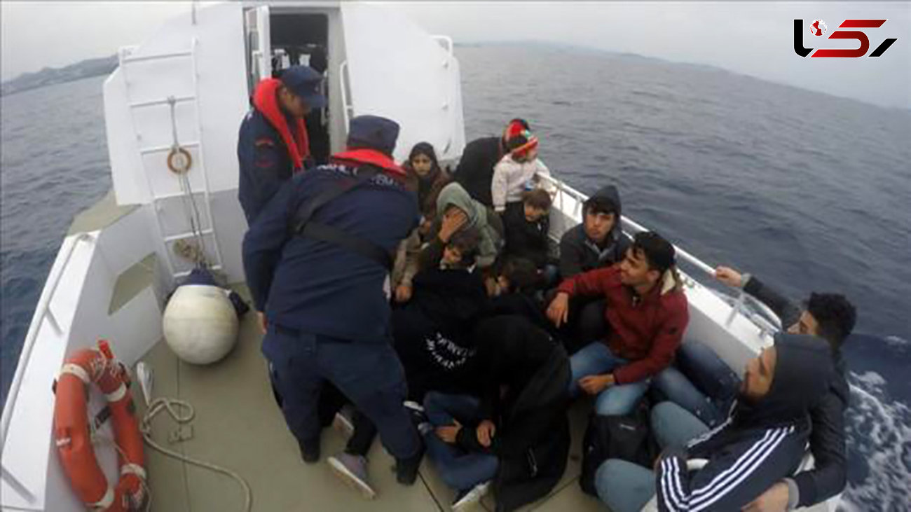 42 مهاجر از خطر غرق شدن نجات داده شدند+عکس